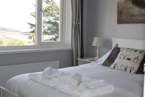 Кровать или кровати в номере Salty Air - Mount Brioni