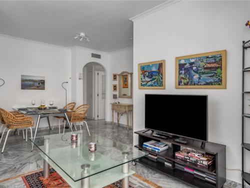 Apartment Lorcrisur by Interhome