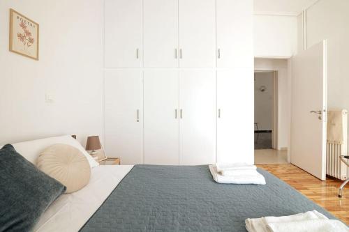 Athens Lovely Home with 2 Bedrooms-Next to Metro