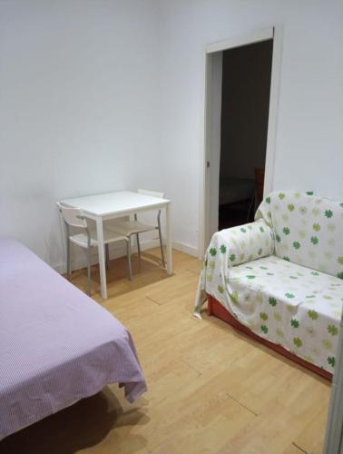 Postel nebo postele na pokoji v ubytování Apartamento cerca de Goya con 2 dormitorios