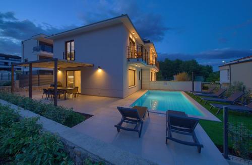New villa with pool, sea view, close to a beautiful beach - By TRAVELER tourist agency Krk - ID 2407