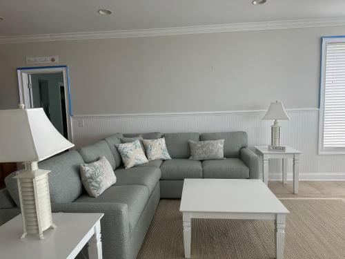Χώρος καθιστικού στο Southern Charm of Holden Beach