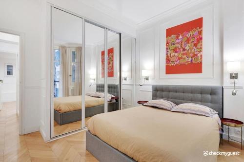 Luxury apartment 4pers George V