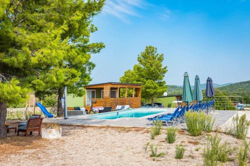 Cozy and Chic Little House with Pool Ivinj-1 Vodice
