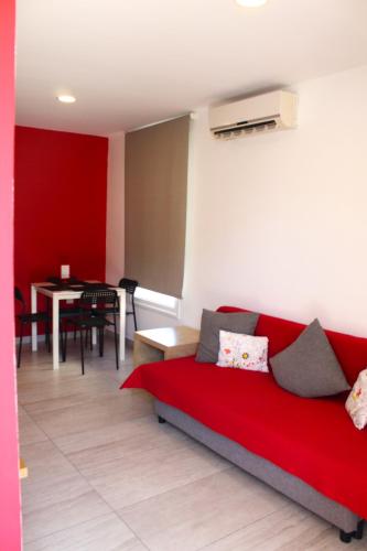 Ruang duduk di Rainbow Apartments