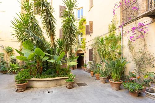 Pietroburgo by Rental in Rome