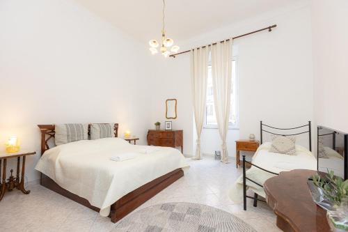 Pietroburgo by Rental in Rome