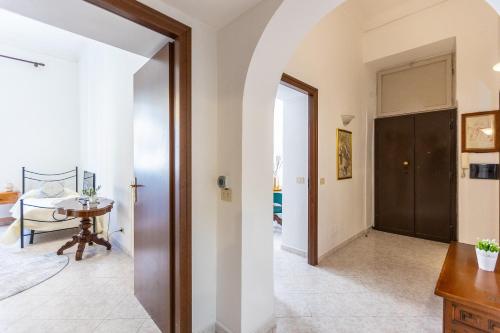 Pietroburgo by Rental in Rome