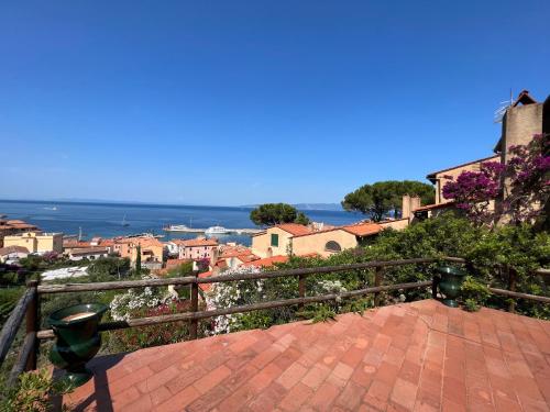Gallery image of Villa Calypso 8 Pax, by VILLASRETREATS in Giglio Porto