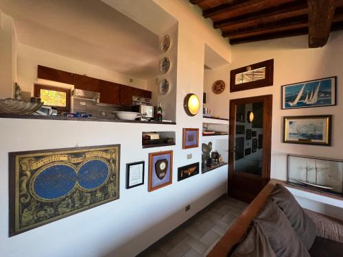 Gallery image of Villa Calypso 8 Pax, by VILLASRETREATS in Giglio Porto
