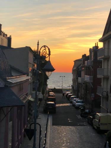 Appartement cosy avec grande terrasse vue mer