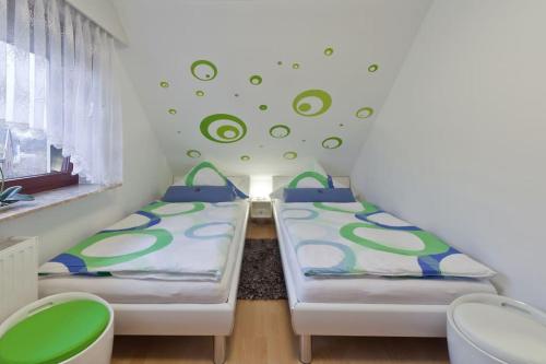 Katil atau katil-katil dalam bilik di Ferienwohnung Waldfried