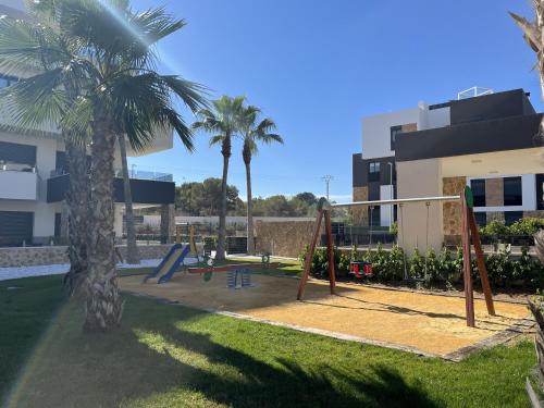 O grădină în afara Casa Ana-Luisa (Villamartin - Luxury Holiday Apartment)