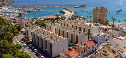 Magnifico dúplex playa-puerto, piscina, parking