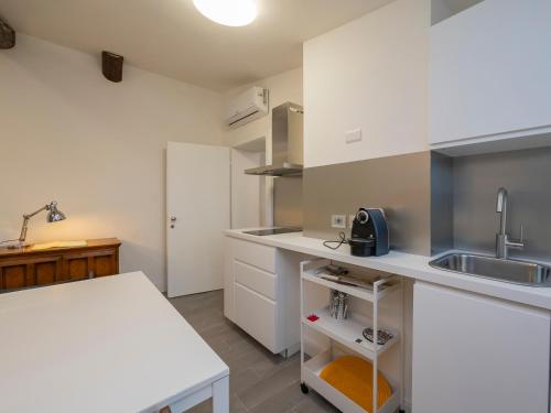 Xenia Apartments - Elegant penthouse in Fiera area
