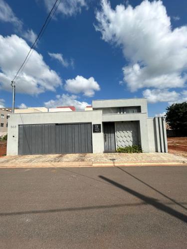 Edificio en el que se encuentra el hostal o pensión