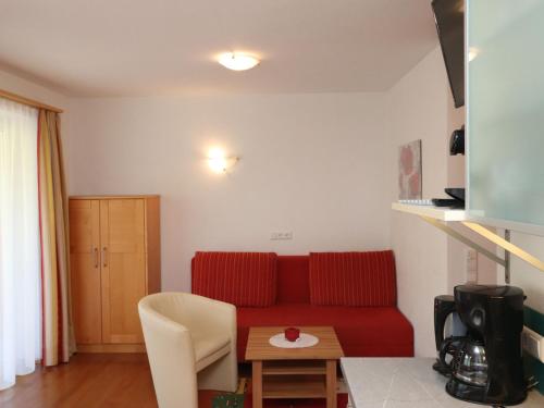 Khu vực ghế ngồi tại Apartment Dahoam-1 by Interhome