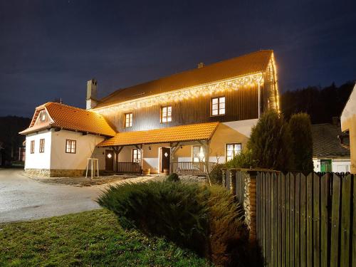 Holiday Home Huty by Interhome