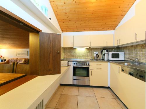 Apartment Ringstrasse Apt 423 by Interhome