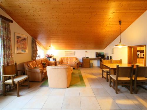 Apartment Ringstrasse Apt 423 by Interhome