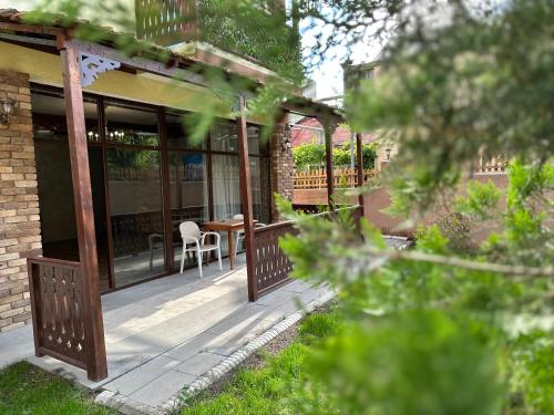 Gallery image of Armenia Hotel in Yerevan