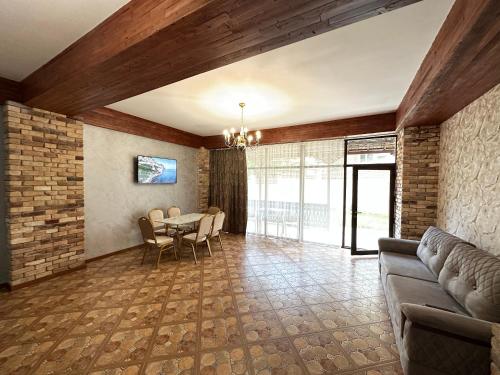 Gallery image of Armenia Hotel in Yerevan