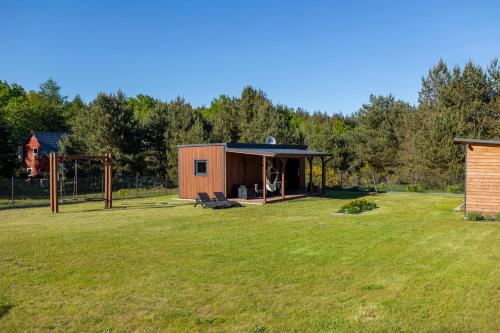 Сад в WestfalowaChatka domek z jacuzzi
