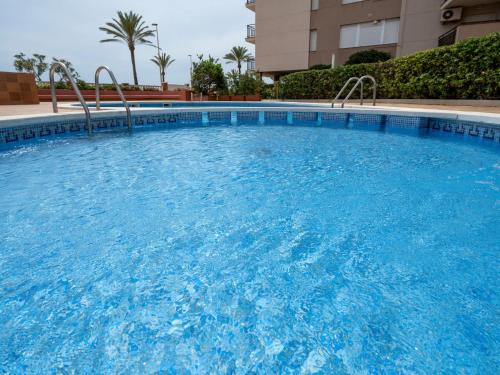 Πισίνα στο ή κοντά στο Apartment Garbi by Interhome
