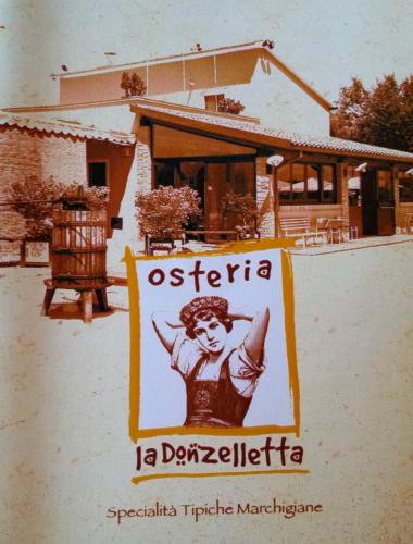 Certificado, premio, señal o documento que está expuesto en Hotel Softwood