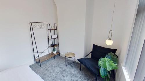 Elegant 2 Bed House Near City Centre photo 16