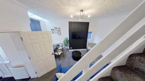 Elegant 2 Bed House Near City Centre photo 27