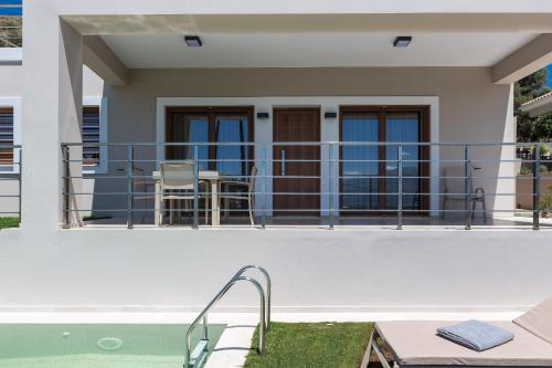 Balkón nebo terasa v ubytování Upper View Villa 1, with private pool