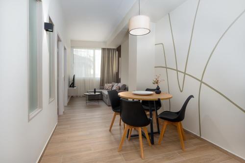 Elegant Zen 2BR Apartment in Athens
