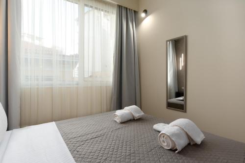Elegant Zen 2BR Apartment in Athens