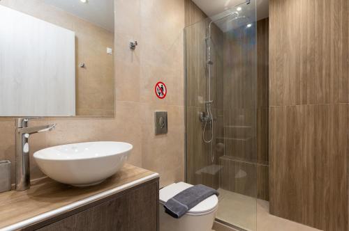 Elegant Zen 2BR Apartment in Athens