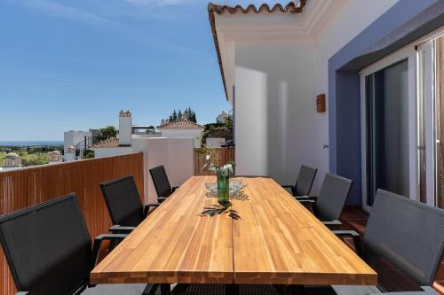 Sea View Penthouse - Magical Resort in the Heart of the Golf Paradise - Paraíso Pueblo, Benahavís
