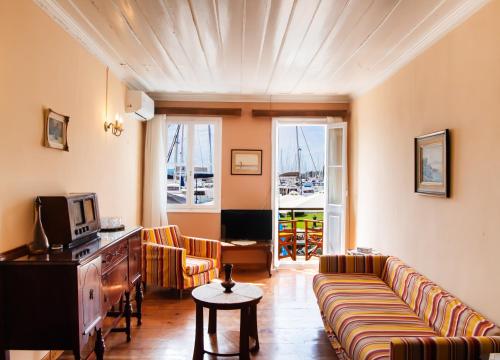 Photo de la galerie de l'établissement ELENI Our SeaSunny House in Lefkada, à Leucade