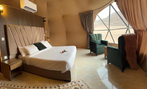 Postel nebo postele na pokoji v ubytování Golden Gate Luxury Camp