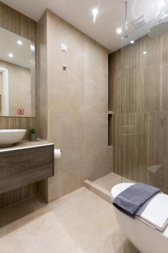 Elegant Comfort 2BD Apt by IVY Vacation Rentals