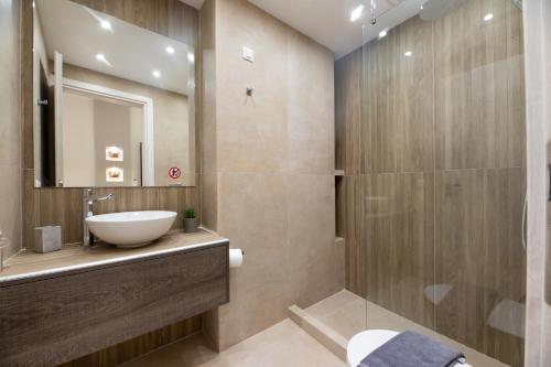 Elegant Comfort 2BD Apt by IVY Vacation Rentals