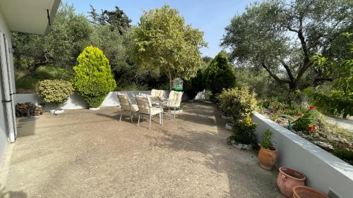 En have udenfor Gesthimani's Residence