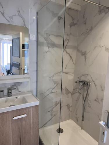 Photo de la galerie de l'établissement 2 pièces idéalement situé 5 min de la mer à pied, à Menton