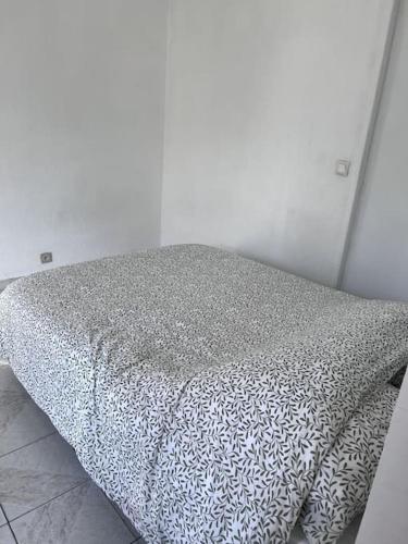 Photo de la galerie de l'établissement 2 pièces idéalement situé 5 min de la mer à pied, à Menton