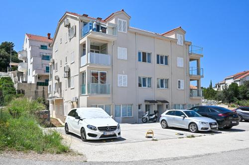 NEW Modern Studio Apartment Nina