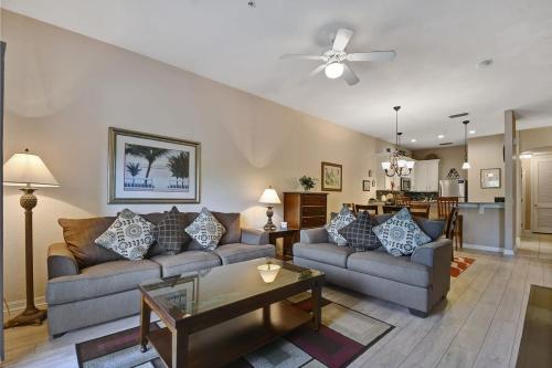Χώρος καθιστικού στο Bahama Bay- Two bedrooms condo fully equipped