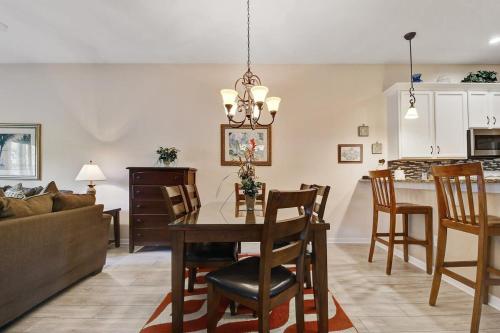 Bahama Bay- Two bedrooms condo fully equipped photo 18