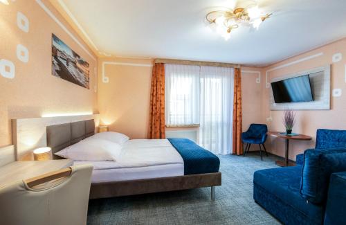 VILLA DORA - CENTRUM, PODGRZEWANY BASEN 5m x 10m, Plac zabaw, Parking