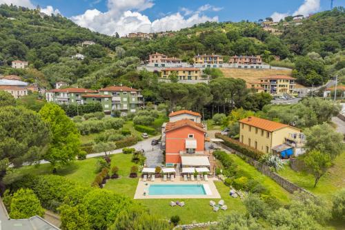 Bazén v ubytování Affittacamere La Collina Degli Ulivi nebo v jeho okolí