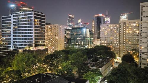 City Center Grzybowska, next to Warsaw's Business District, Metro ONZ & Westin Hotel by WarsawSkyLine Apartments