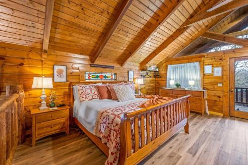 Log Cabin, Hot Tub, Fireplace, Pool Table & Views! photo 3